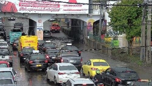 VIDEO Tormenta de truenos, rayos, granizos y lluvia,  sorprendió a talquinos y dificultó el tránsito